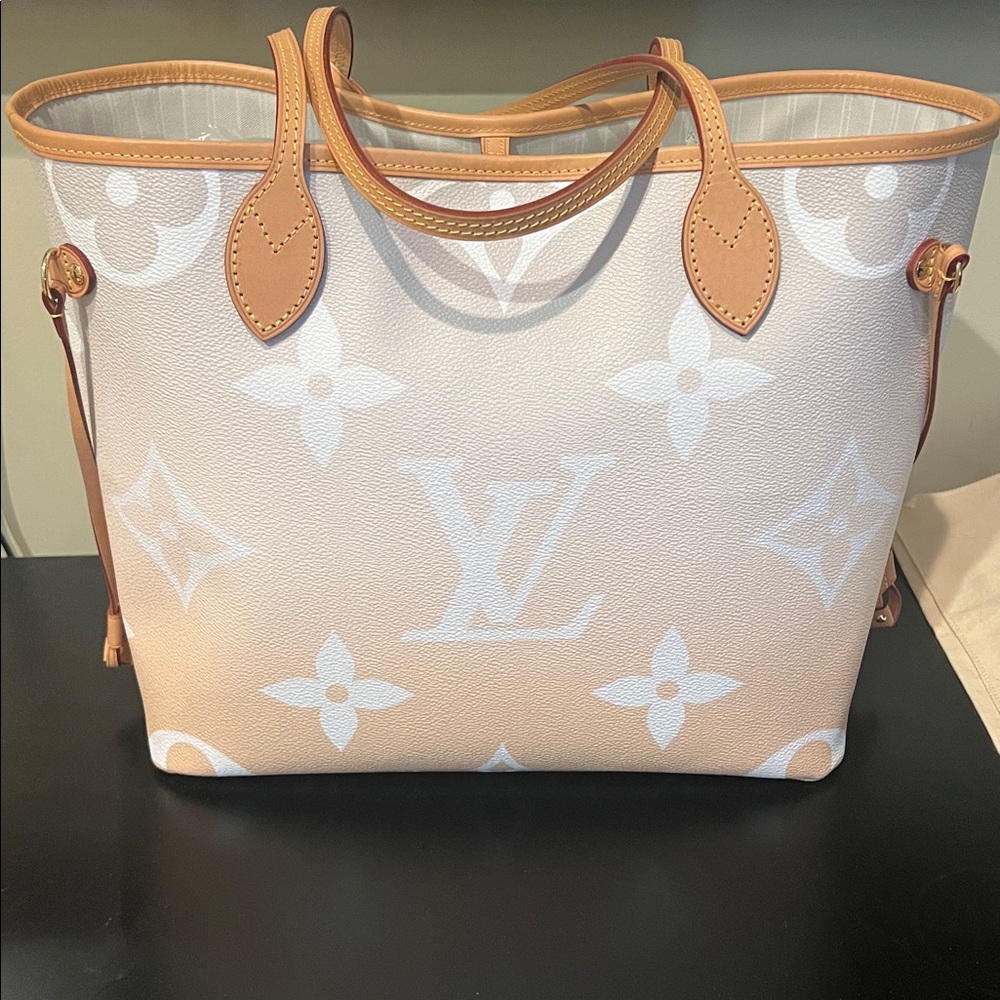 Louis Vuitton Monogram Giant By The Pool Neverfull MM Brume - Picture 2 of 13